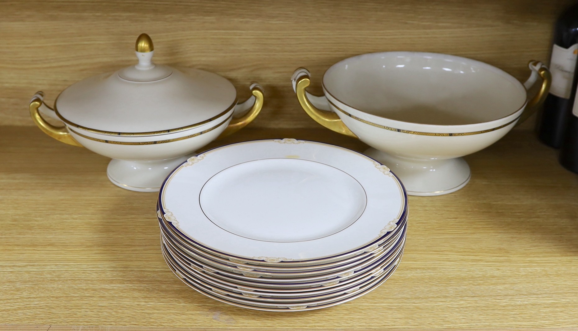 Ten Wedgwood Cavendish dinner plates and two Bavarian porcelain tureens